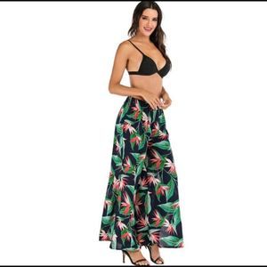 Tropical Print Wide Leg Pants 🏖